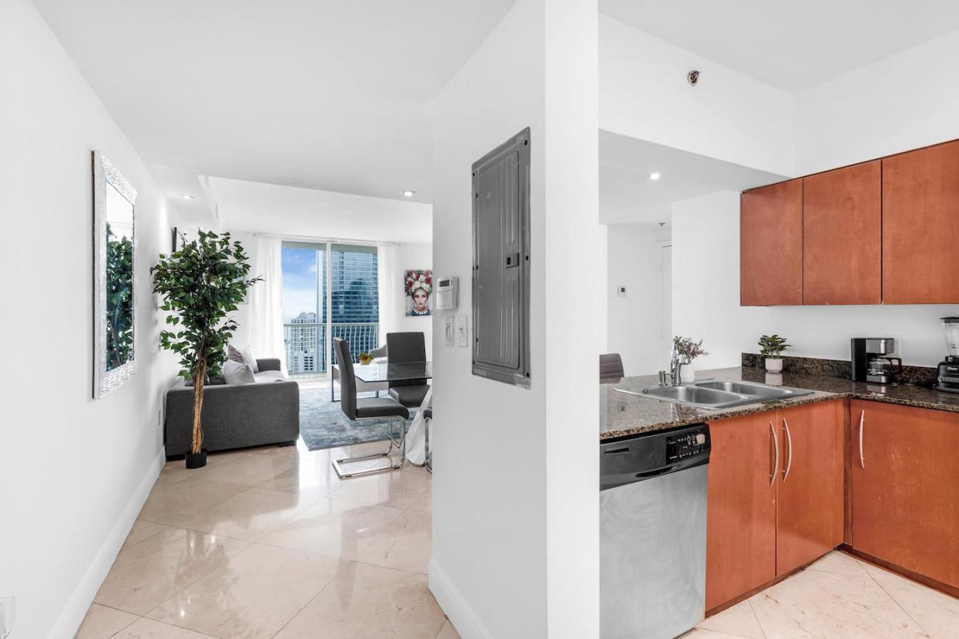 Spacious 2 Bed Unit In Brickell With Free Parking Miami Exterior photo