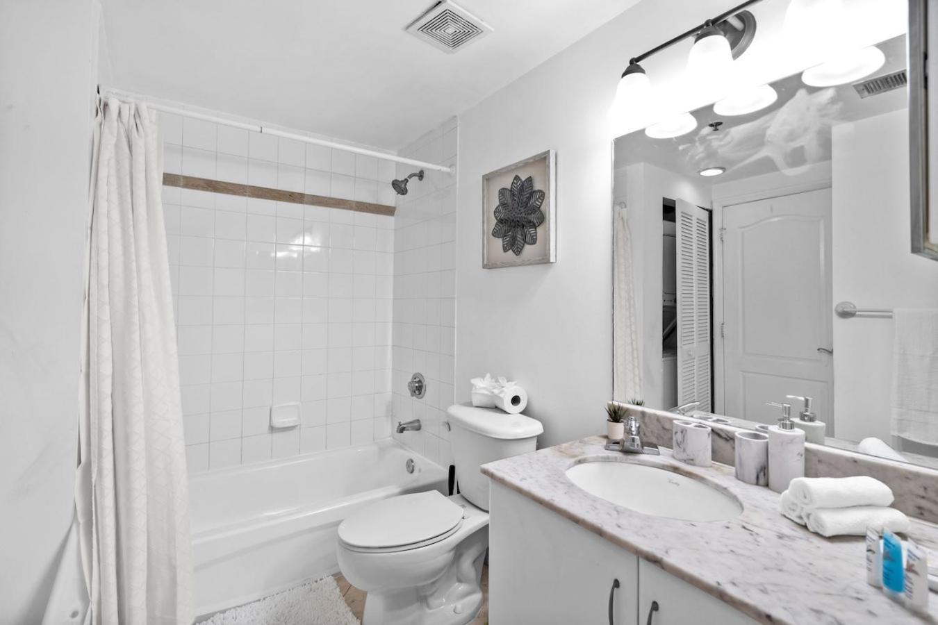 Spacious 2 Bed Unit In Brickell With Free Parking Miami Exterior photo